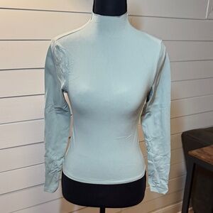 Fabletics Cloud Women's Mock Turtleneck Top light green small